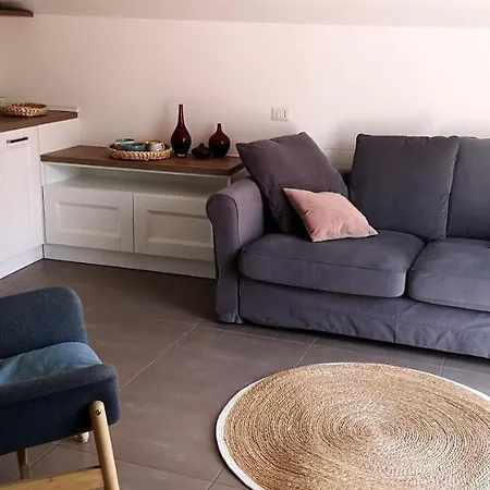 Mansarda In Centro Storico Apartmán Fano
